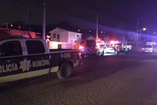 毒贩|男子指控毒贩偷了他儿子的自行车，两天后在回家路上被射成马蜂窝