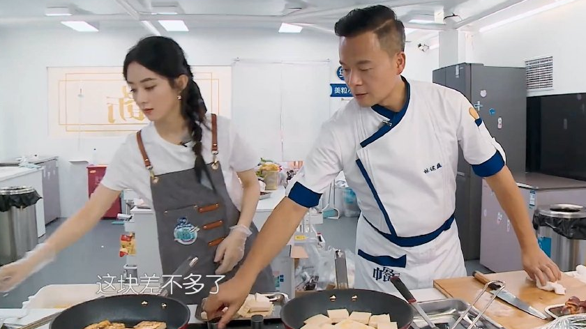 赵丽颖|赵丽颖参加综艺连引三次争议，实情让人心疼，只怪赵丽颖名气太高