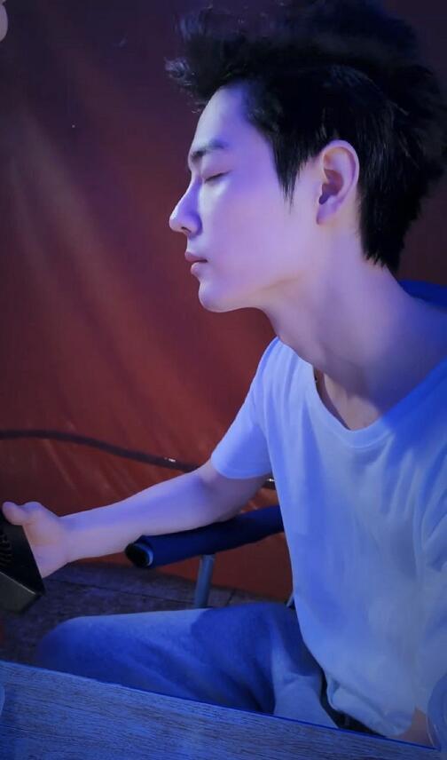 肖战|肖战工作室晒肖战日常，细节表达很积极打脸227粉丝，意外曝肖战压力很大