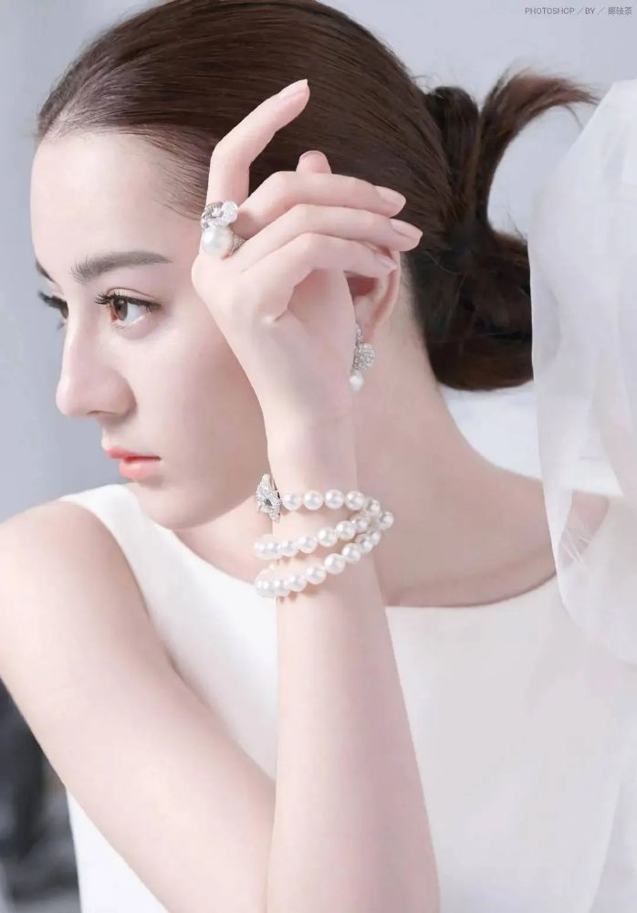 迪丽热巴|承认吧，热巴的脸就是不行了！