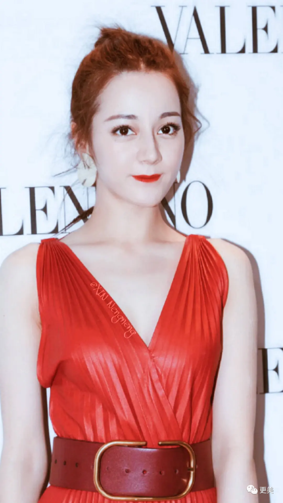 迪丽热巴|承认吧，热巴的脸就是不行了！