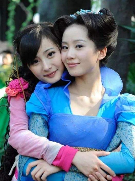 刘诗诗|看了杨幂和刘诗诗十年前的埃及旅行照，终于明白她们关系有多亲密