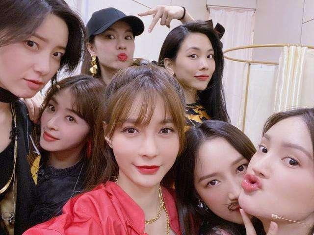 沈梦辰|沈梦辰没签杜华，大可放心！曝李斯丹妮怕虫怕黑怕被吓，郁可唯离不开保温杯