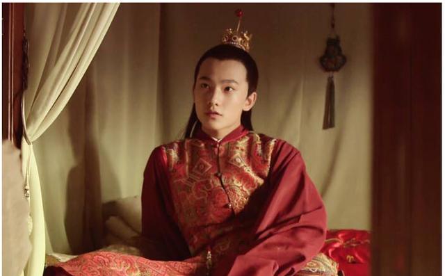 微微一笑很倾城|《微微一笑很倾城》4年后，杨洋原地踏步，郑爽放飞自我，配角走红