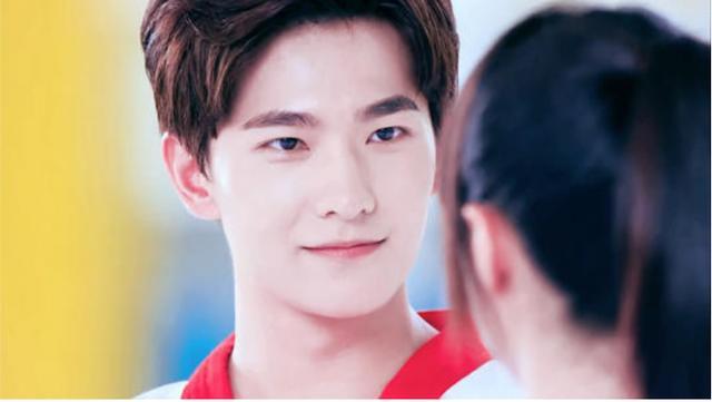 微微一笑很倾城|《微微一笑很倾城》4年后，杨洋原地踏步，郑爽放飞自我，配角走红