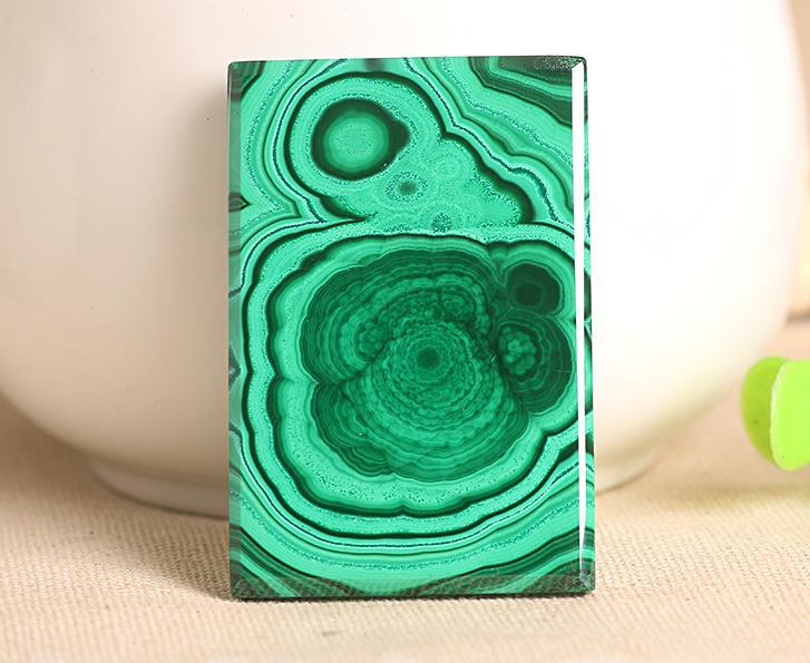 孔雀石|色彩浓绿翠绿，花纹独一无二的孔雀石