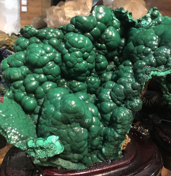 孔雀石|色彩浓绿翠绿，花纹独一无二的孔雀石