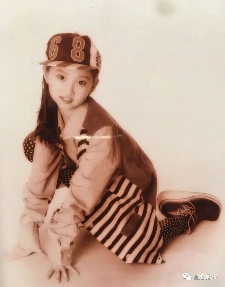 整容|她居然公开了自己整容的黑历史？