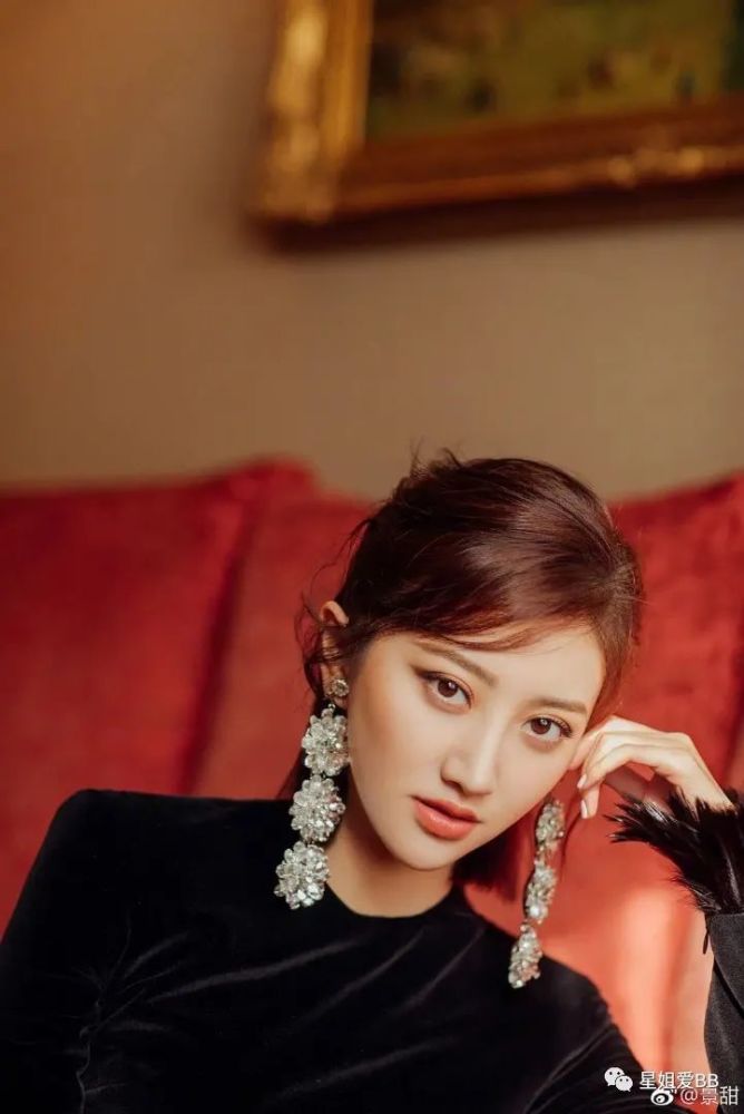 整容|她居然公开了自己整容的黑历史？