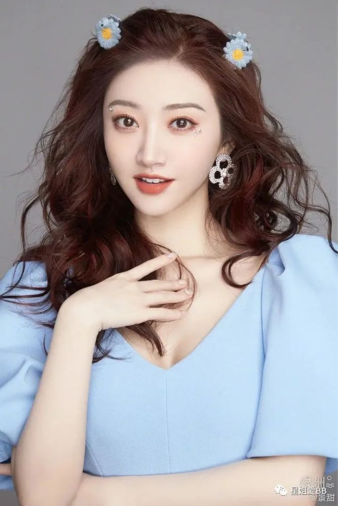 整容|她居然公开了自己整容的黑历史？