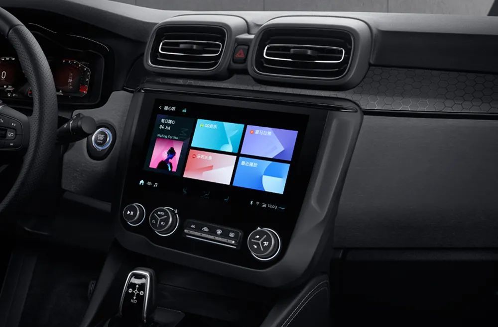 出新款不忘老车主领克020303冠军版上市