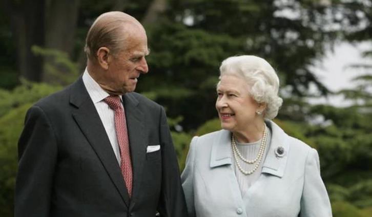 阿尔奇|梅根和哈里退出皇室剥夺了女王生活中最大的乐趣之一