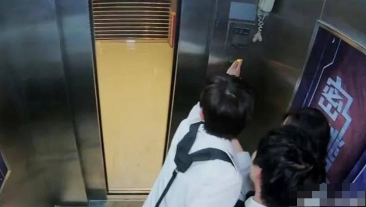 杨幂|杨幂因骂邓伦“算什么男人”遭删镜头？节目组致歉：内容调整误会