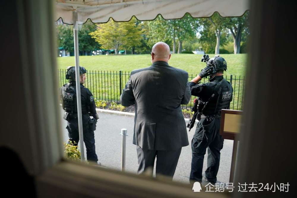 特朗普|白宫外突发枪声，特朗普被特工护送离开新闻发布会