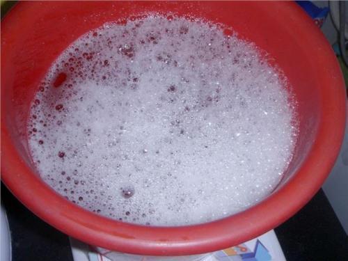 喝完水就想尿,是不是"未老肾先衰"?真正要注意的是这2个信号