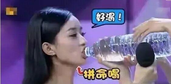 赵丽颖|“一波未平一波又起”继《中餐厅》后，赵丽颖《天天向上》也翻车