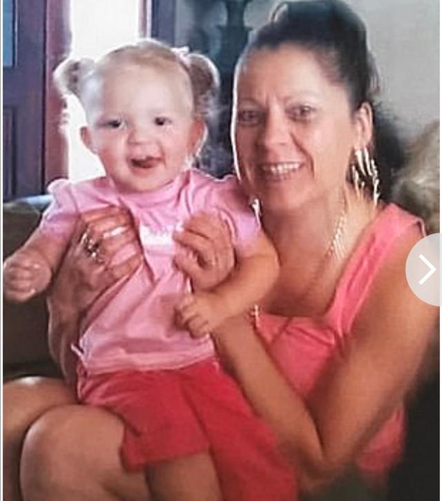 大卫·奥克斯|19岁英国少女的噩梦：恶魔继父家暴枪杀母亲和2岁妹妹，警察失职