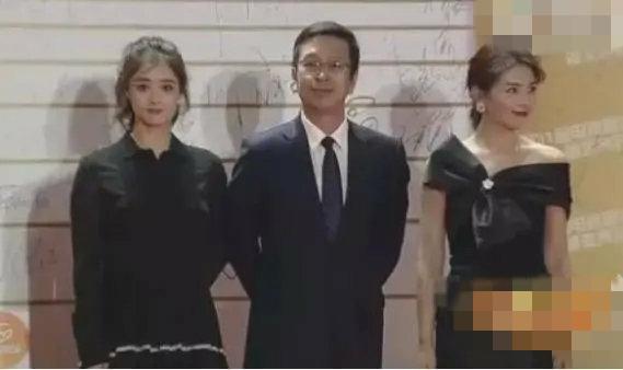 蒋欣|蒋欣算不算业界奇迹，新照曝光比自己助理还壮，却凭演技戏约不断