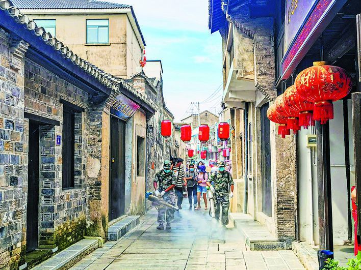 据合肥报业全媒体消息  随着巢湖水位逐渐下降,巢湖市柘皋镇上退水区