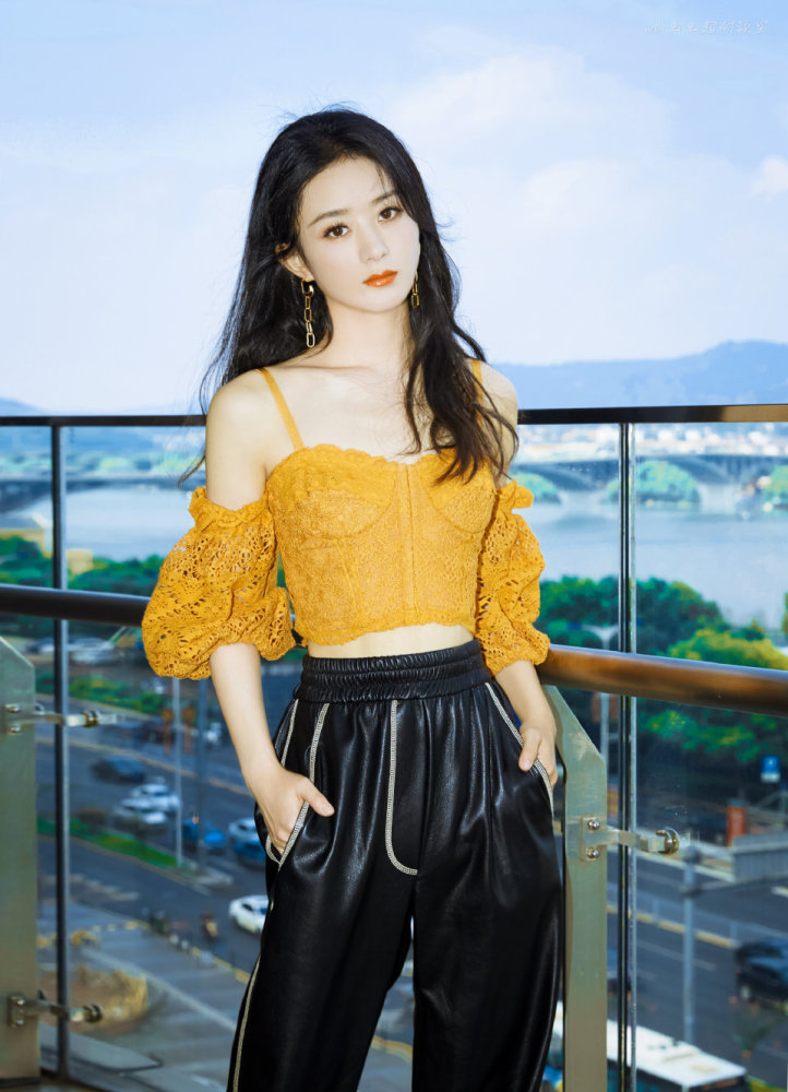 人间理想赵丽颖不同色系图片总有一款你心仪的