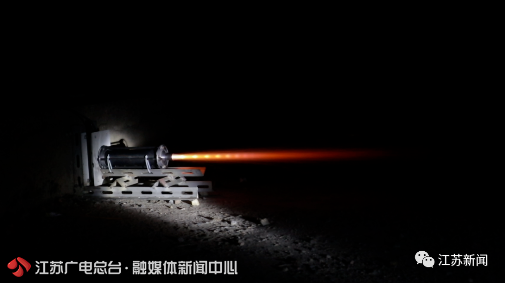 火箭_军事武器|疫情在家半年，大一男生自制火箭发射成功并回收！来看神仙！