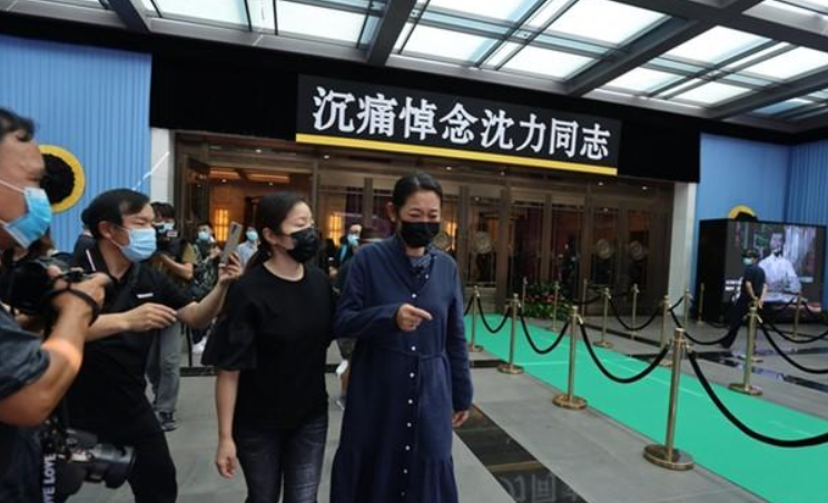 人们来到世上走一遭,这些都是一定要经历过的,小编想对这些主持人们