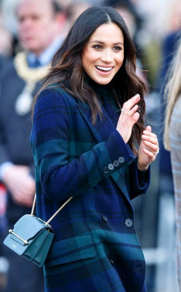 梅根马克尔折腾的王室永无宁日王室是否会在未来谨慎选择让名人加入