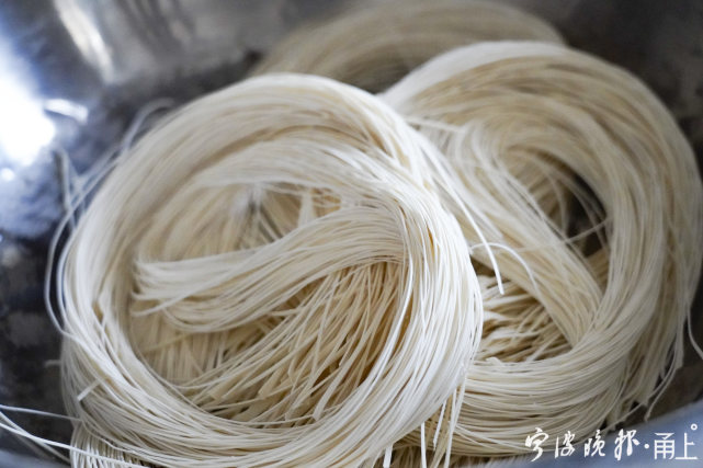 让美食保留宁波老味道庄市长面传承人半个世纪坚持手工制作