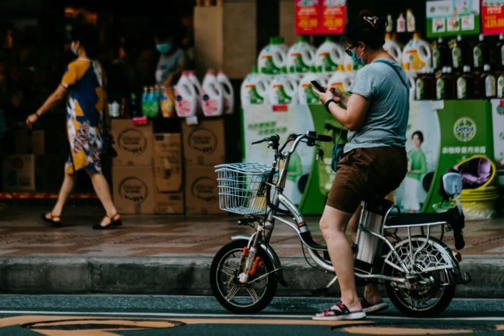 广东人为什么你总穿着你那破拖鞋