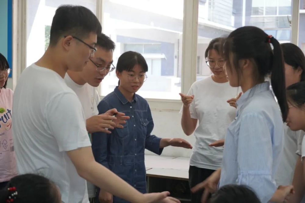 7天,50个小时,30名准大学生,助凤展翅,飞翔吧!_腾讯新闻