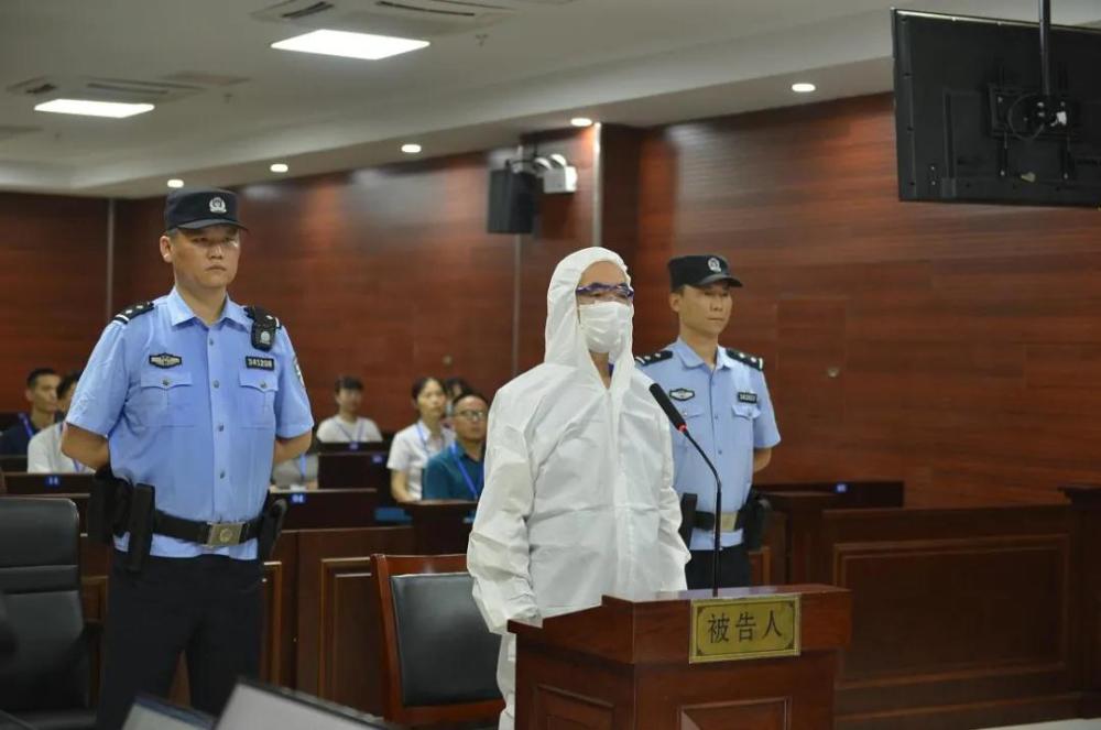 滁州市人民检察院指控,2010年至2015年,被告人唐庆明在担任安徽省灵璧