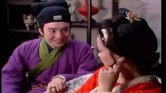 贾瑞我想陪嫂子玩王熙凤可以不过我喜欢玩猫捉老鼠的游戏