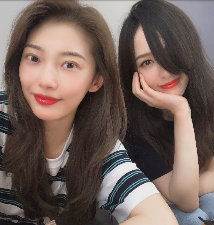 唐嫣|唐嫣晒收工照心情好，当妈后纤腰长腿依旧，网友喊话快回家陪女儿