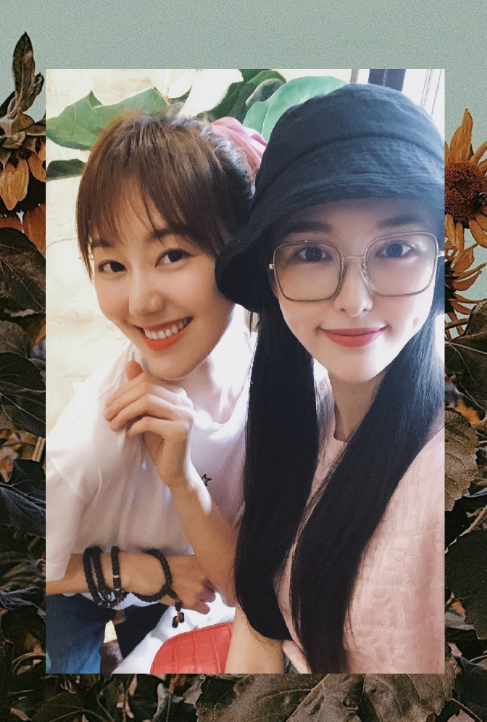 唐嫣|唐嫣晒收工照心情好，当妈后纤腰长腿依旧，网友喊话快回家陪女儿