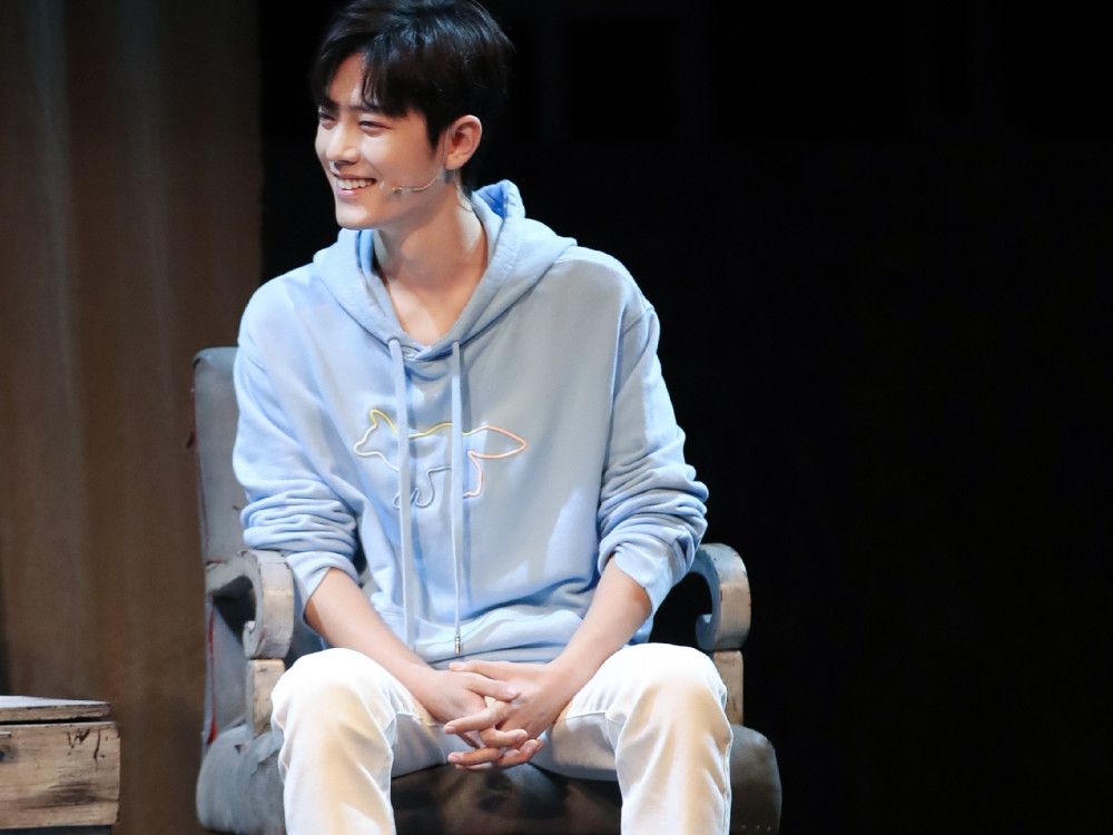 余生请多指教|肖战工作室更新日常，3个细节知道他过的还好，《余生》开始预热