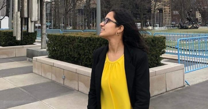 印度_社会|印度两男子欲搭讪女学生却误把她撞死，死者是数百万元奖学金得主