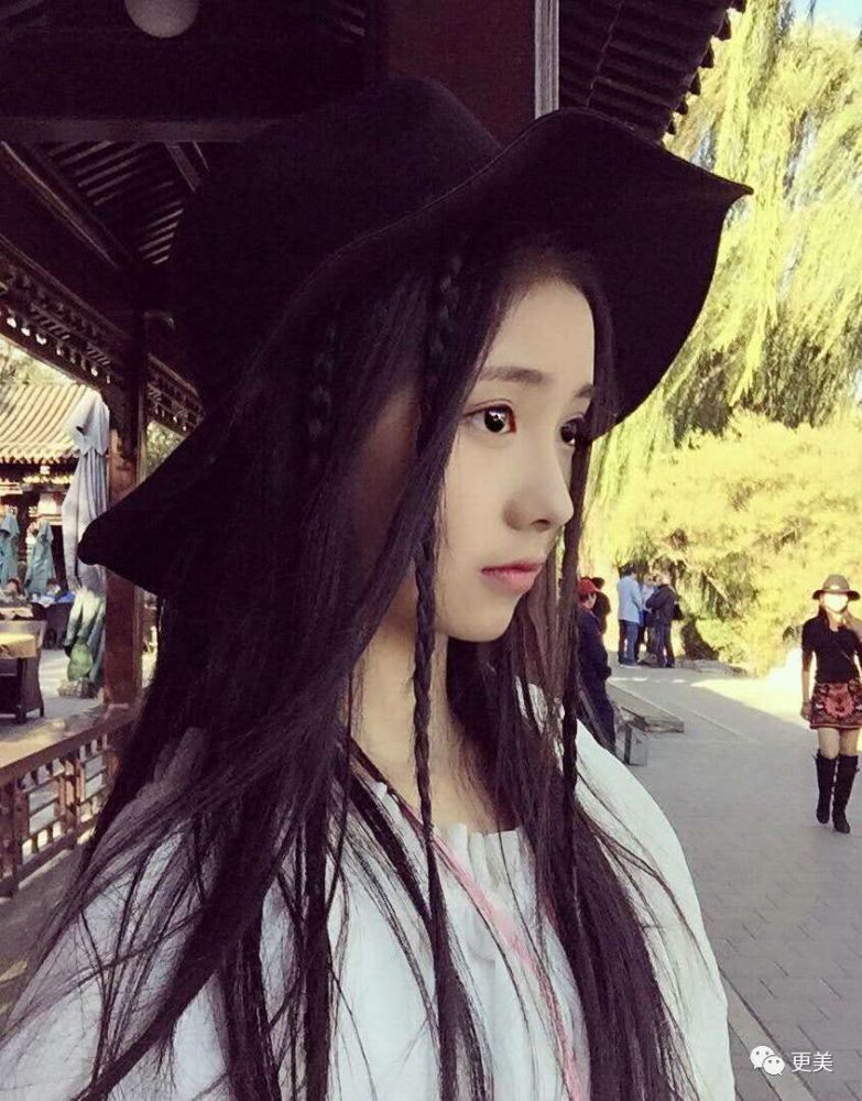 张艺谋|搭档千玺，碾压小黄鸭，00后最强资源花出现了！