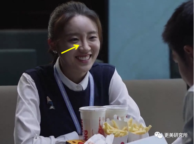 鞠婧祎|鞠婧祎又翻车！力证天然素颜洗脸，居然撞脸黄子韬？