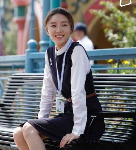 三十而已|何超莲看《三十而已》被林有有气到，发文尽显高情商，窦骁隔天便哄女友开心