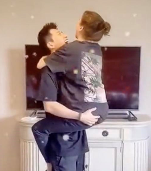 三十而已|何超莲看《三十而已》被林有有气到，发文尽显高情商，窦骁隔天便哄女友开心