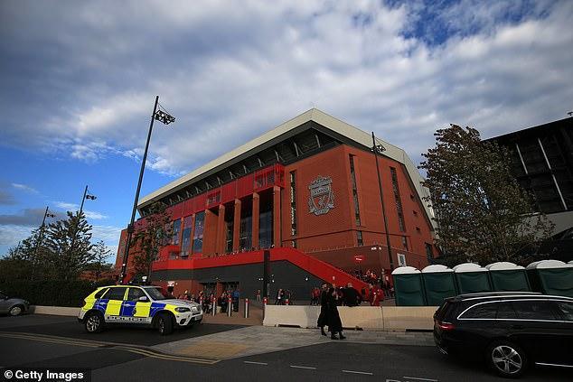 猴子|虐待猴子采椰子，英国利物浦足球俱乐部终止与泰国饮料赞助商合作