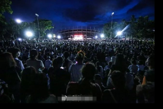 法政大学|泰国名校学生大规模示威集会！事情越闹越不对劲，校方紧急“刹车”！