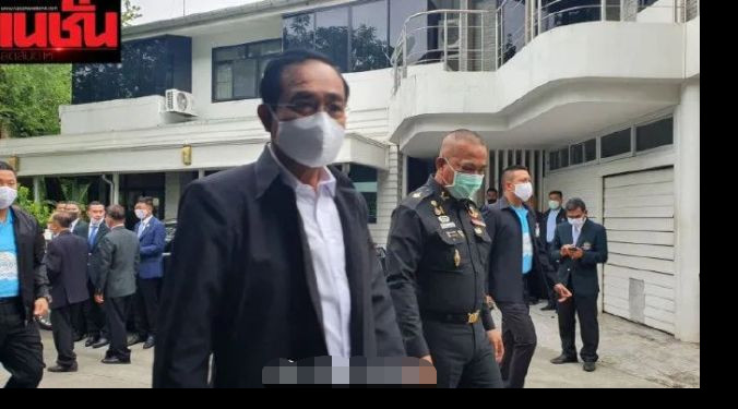 泰国名校学生大规模示威集会 事情越闹越不对劲 校方紧急 刹车 腾讯新闻