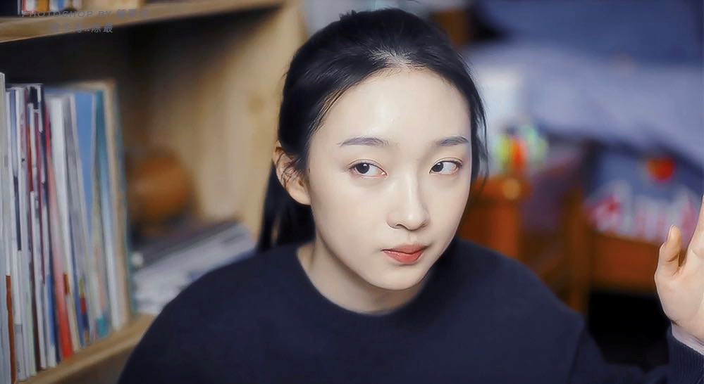 祝今宵,人称宵哥,是个有点飒的学霸.