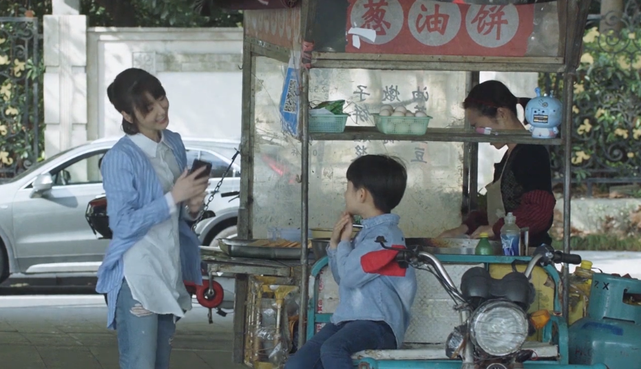 三十而已|《三十而已》：葱油饼一家幸福生活是骗局，现实中都想活成顾佳