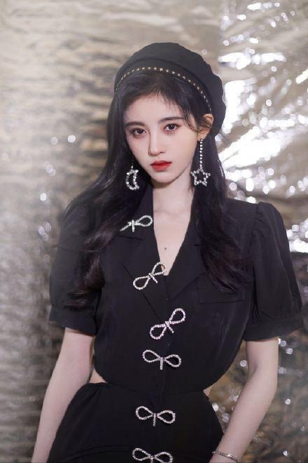 鞠婧祎|王思聪炮轰鞠婧祎：做作的要死，“黑历史”再被网友扒出