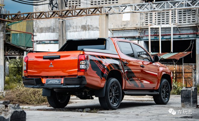 2020年三菱strada运动员4x4皮卡:2.4t的四驱运输工具