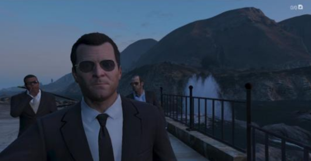 gta5大结局麦克死亡后深夜再次来到他家房间内发现诡异景象