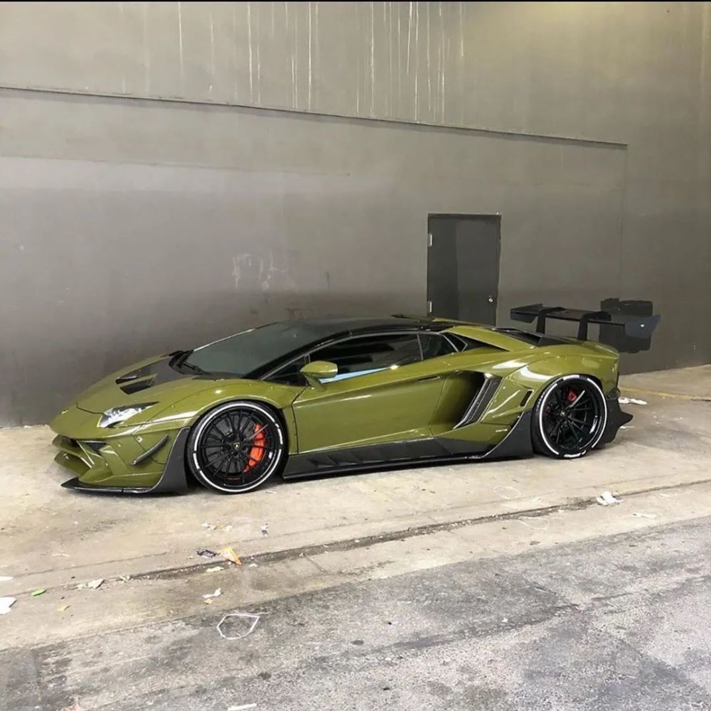 土豪花费200万给兰博基尼超跑改装宽体,改完以后颜值没谁了!