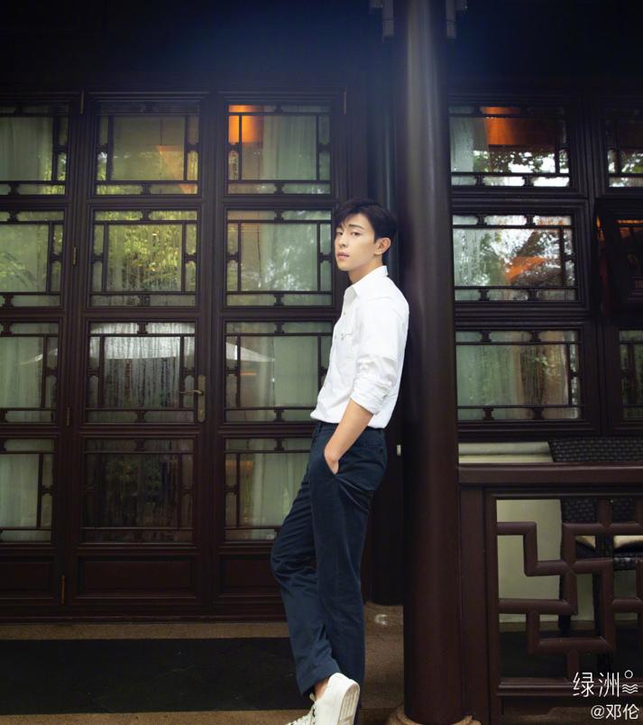 邓伦|杨幂公开“嫌弃”邓伦上热搜，网友：闭嘴吧，他可不简单